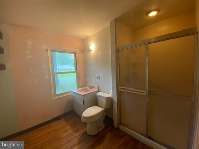 69 Cedar Dr, Doylestown, PA 18901 - photo 5