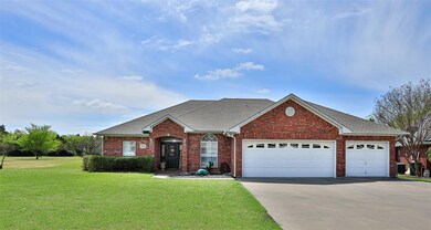 2104 Wheeler Creek Cir, Gainesville, TX 76240 - photo 2