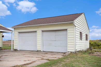 926 Weaver Rd, Bronson, MI 49028 - photo 3