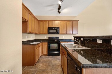 06-Kitchen
