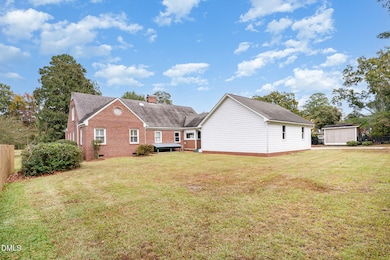 113 W Riverside Dr, Smithfield, NC 27577 - photo 5