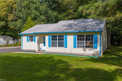 8855 Marlfield Rd, Gloucester, VA 23061 - photo 5