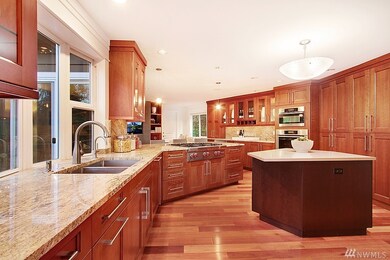 5710 W Mercer Way, Mercer Island, WA 98040 - photo 6