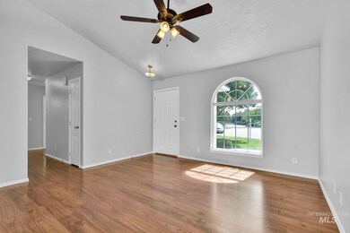 1122 W Odessa Ct, Nampa, ID 83686 - photo 4