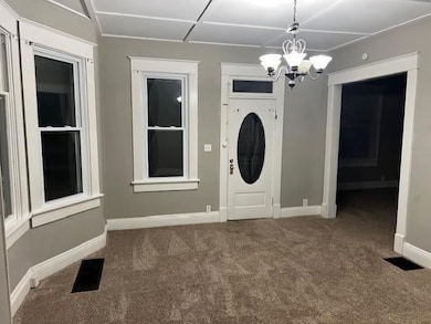 3221 Mitchell Ave, Saint Joseph, MO 64507 - photo 2