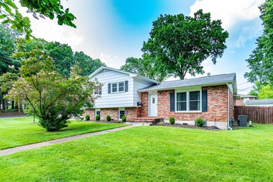 2 Longfellow Ln