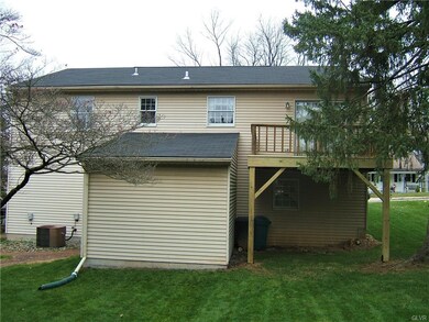 2520 27th St SW unit 2524, Allentown, PA 18103 - photo 2