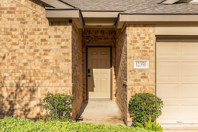 12351 Oakleaf Bend Dr, Humble, TX 77346 - photo 4