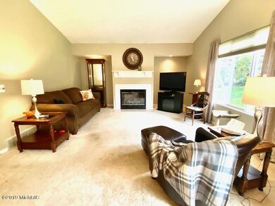 2216 Thistledowne Dr NE, Grand Rapids, MI 49505 - photo 6