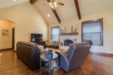 149 Oakwood Creek Ln, Weatherford, TX 76088 - photo 7