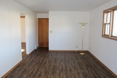 2739 W Cheyenne Rd, Waukegan, IL 60087 - photo 3