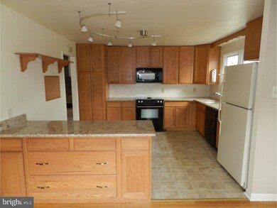 10 Beth Ln, Malvern, PA 19355 - photo 2