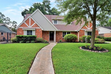 1023 Chamboard Ln, Houston, TX 77018 - photo 2