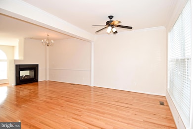2376 Battery Hill Cir, Woodbridge, VA 22191 - photo 5