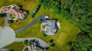 425 Jacob Ct, Nazareth, PA 18064 - photo 3