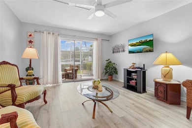 1540 Glen Oaks Dr E unit B134, Sarasota, FL 34232 - photo 4