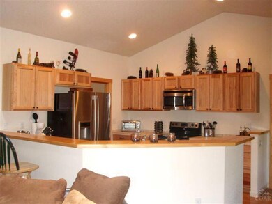 16870 Covina Rd, Bend, OR 97707 - photo 2