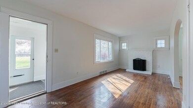 939 Princeton Ave, Lansing, MI 48915 - photo 4