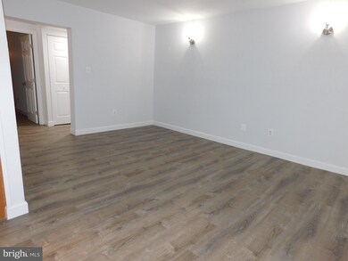 11601 Stoneview Square unit 11C, Reston, VA 20191 - photo 5