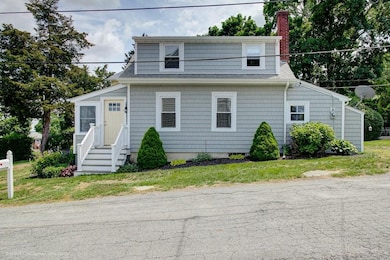 69 King Philip Ave, Bristol, RI 02809 - photo 4
