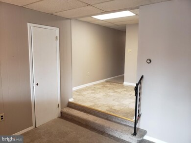 17 S 2nd St unit B, Quakertown, PA 18951 - photo 6