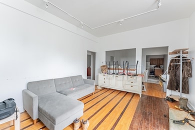 1801 Lyons St, Evanston, IL 60201 - photo 3