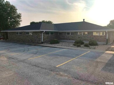 3618 N Division St, Davenport, IA 52806 - photo 5