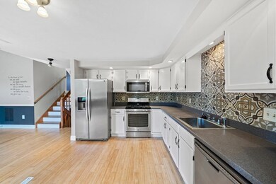 60 Willow Pond Dr, Rockland, MA 02370 - photo 5