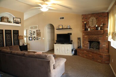 family room 3
