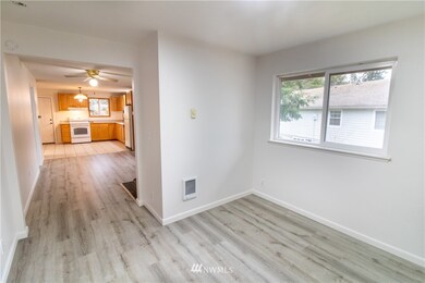 8912 Mulberry Ct SE, Yelm, WA 98597 - photo 4