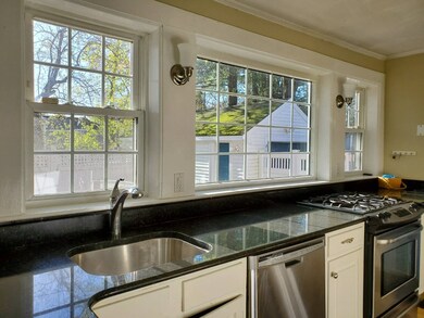 31 Chester St, Nashua, NH 03064 - photo 7