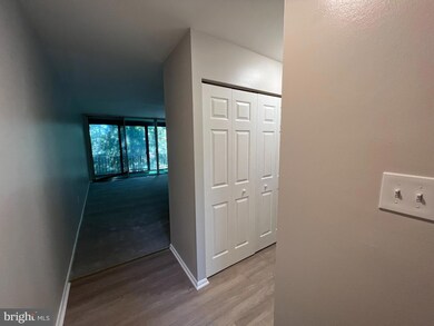 8475 Greenbelt Rd unit 102, Greenbelt, MD 20770 - photo 2