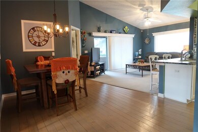 DINING RM TO FAMILY RM
