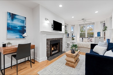 950 W Belle Plaine Ave unit 1W, Chicago, IL 60613 - photo 6