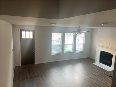 2403 Siskiyou St, Lewisville, TX 75056 - photo 4