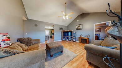 209 Cottonwood Dr, Shelbyville, TN 37160 - photo 6