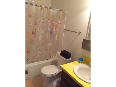 2264 2nd St, Springfield, OR 97477 - photo 4