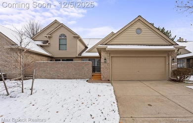 42738 Matthew Dr unit 47, Sterling Heights, MI 48313 - photo 3