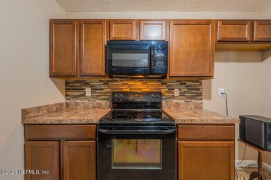 5046 Seaboard Ave, Jacksonville, FL 32210 - photo 6