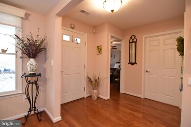 44186 Honeysuckle Ln, California, MD 20619 - photo 3