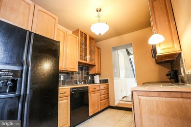 76 S Carrollton Ave, Baltimore, MD 21223 - photo 6