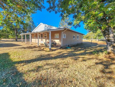 2034 Carton Way, Grants Pass, OR 97526 - photo 4