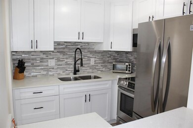 221 Norwich J, West Palm Beach, FL 33417 - photo 3