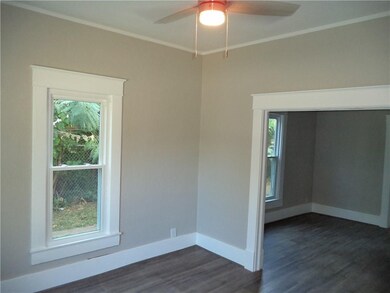 605 E Springer Ave unit 2, Guthrie, OK 73044 - photo 2