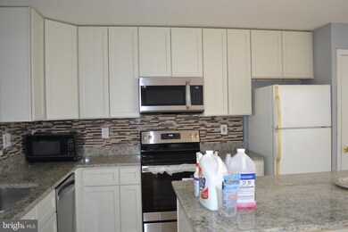 7408 Catterick Ct, Windsor Mill, MD 21244 - photo 3