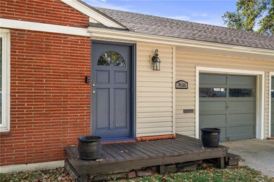 7616 Mohawk Dr, Prairie Village, KS 66208 - photo 3