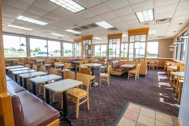 2 Plaza, Barry, IL 62312 - photo 6