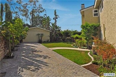 Huge Driveway!
