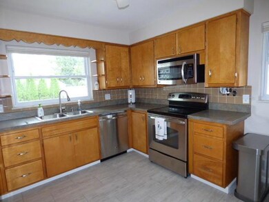plenty of counter space