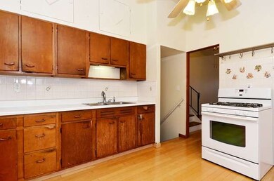 1547 Amarillo Dr, Carpentersville, IL 60110 - photo 6